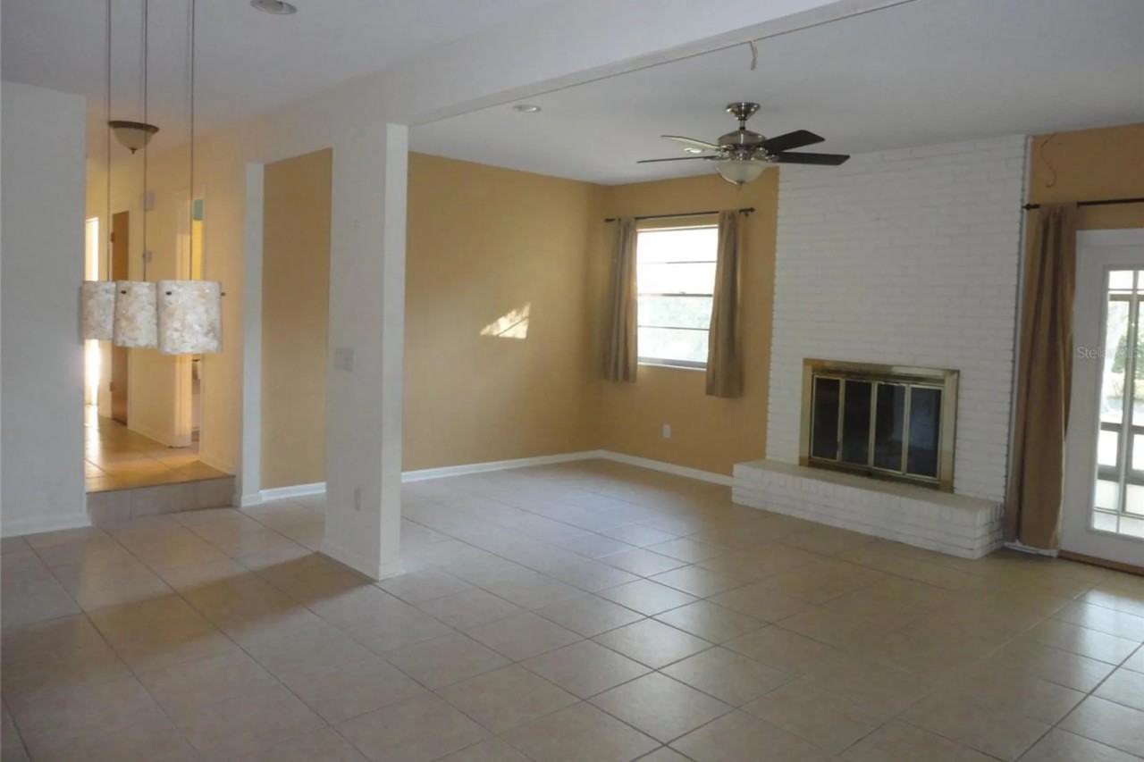 1725 Nw 22nd St - Photo 3 of 29