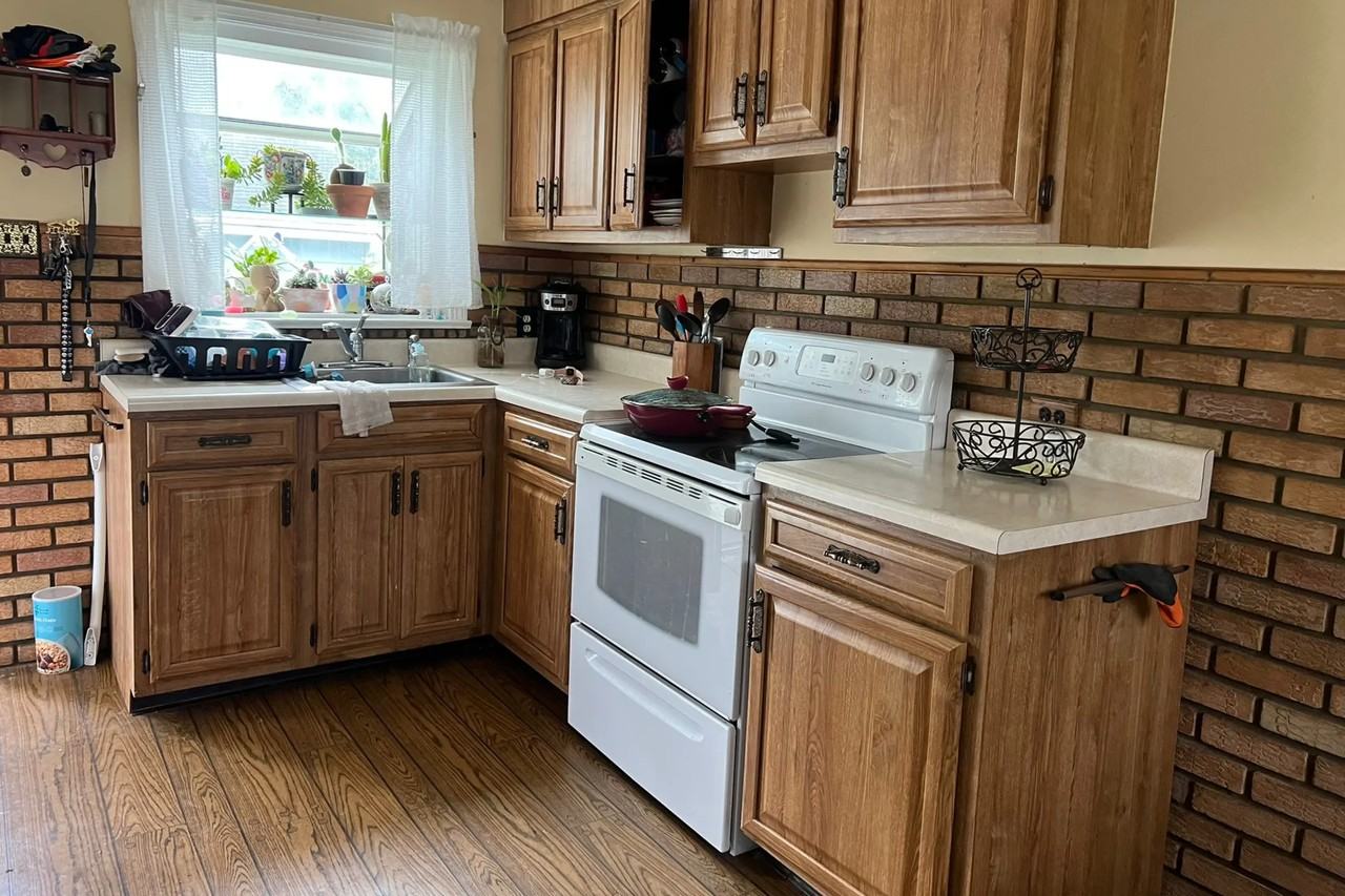 197 Finnegan Ln - Photo 3 of 14