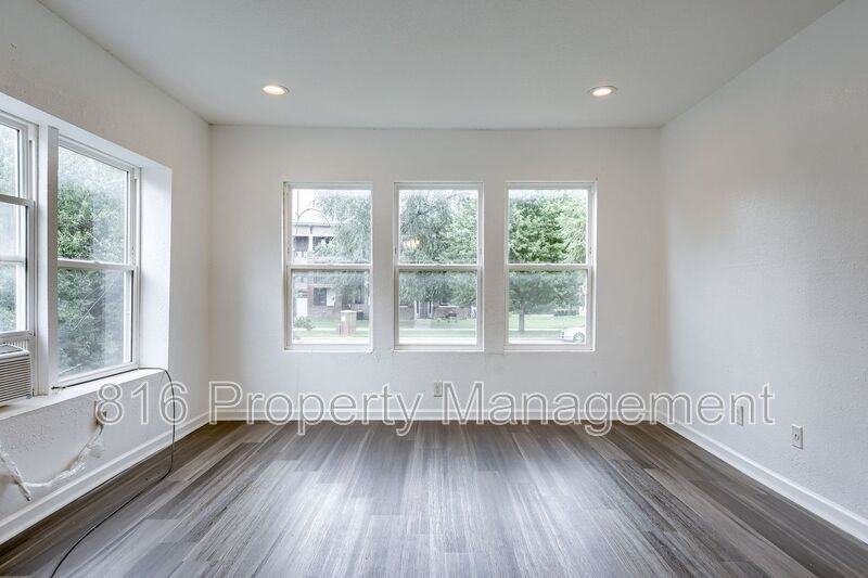 2704 Benton Blvd - Photo 2 of 22