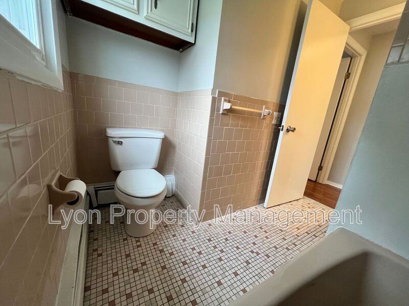 103 Enfield St - Photo 6 of 13