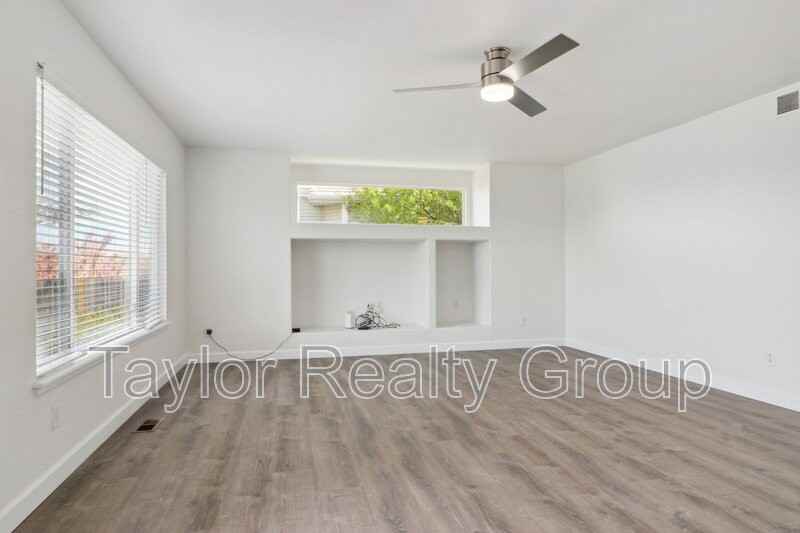 20875 E 49th Ave - Photo 6 of 25