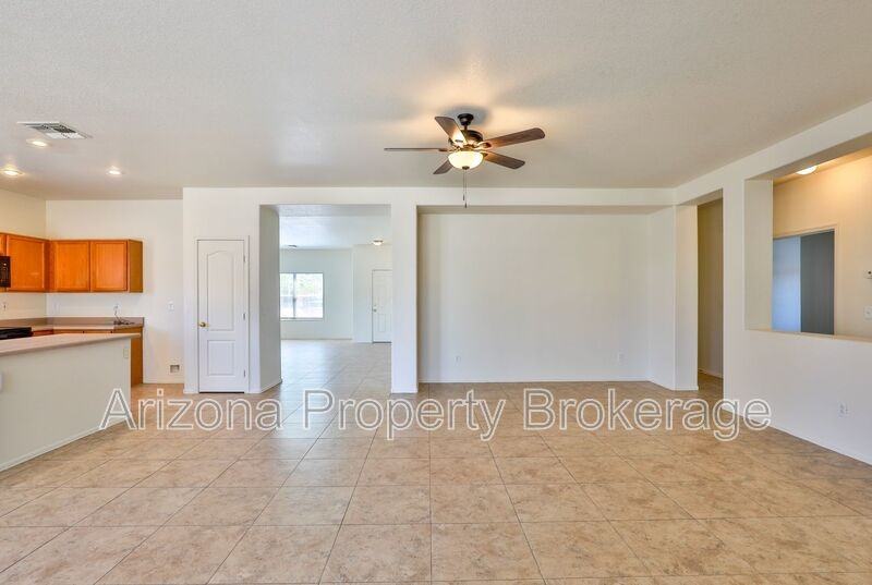 2736 W Mineral Butte Dr - Photo 6 of 29