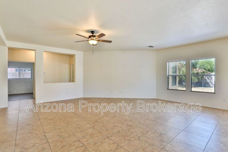 2736 W Mineral Butte Dr - Photo 7 of 29