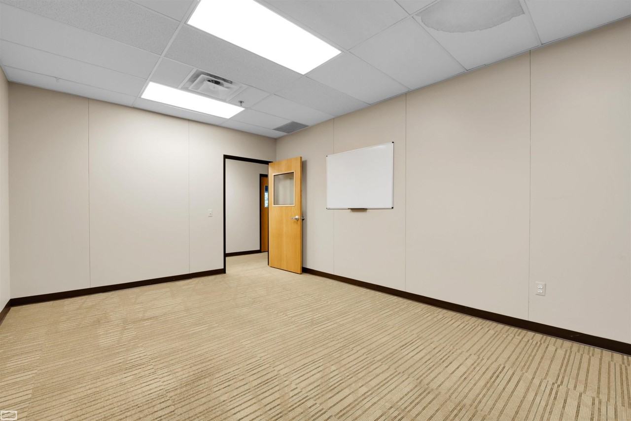 24600 Wood Ct - Photo 5 of 15