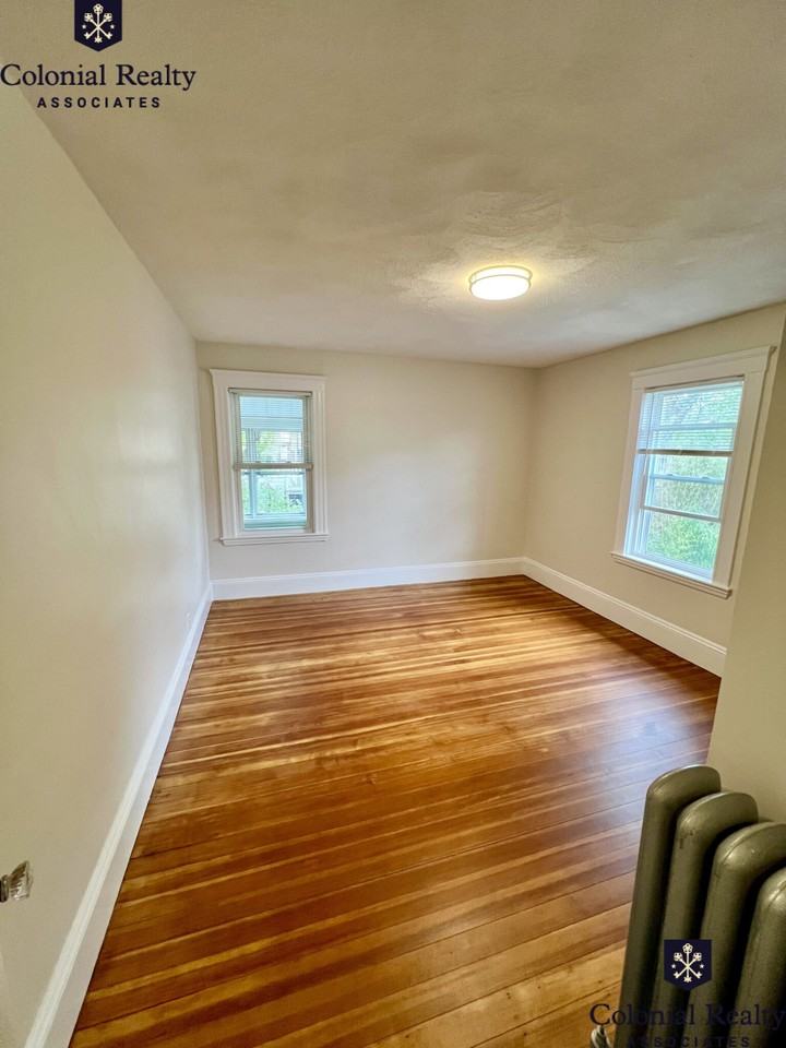 22 Purvis St #1B - Photo 3 of 20