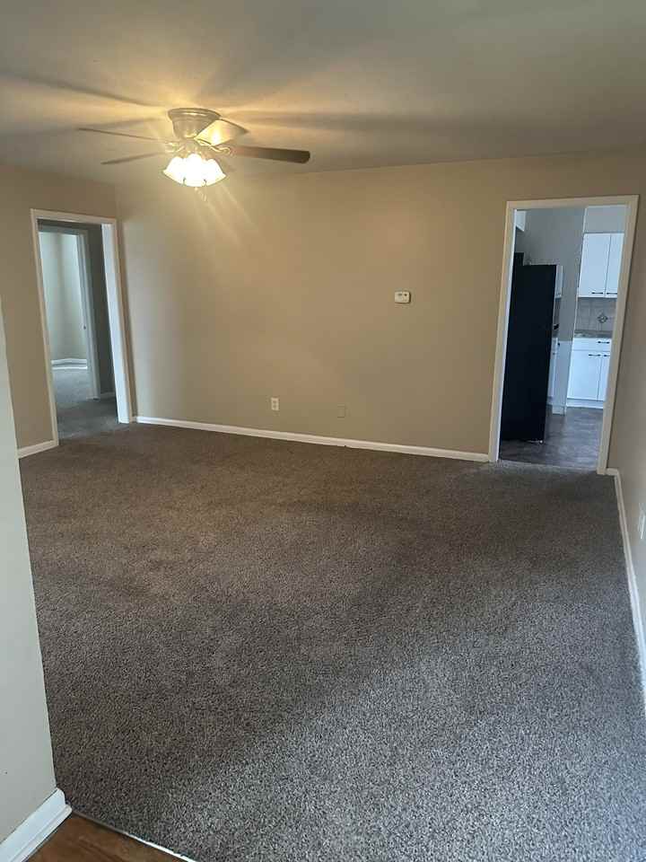 401 Hillcrest Ave - Photo 3 of 8