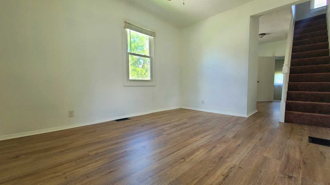 2418 S 12th St - Photo 2 of 8