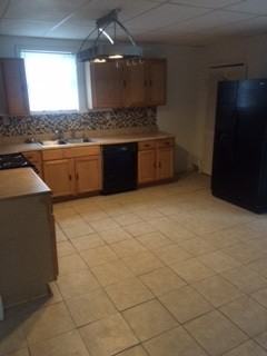 1035 23rd St - Photo 2 of 12