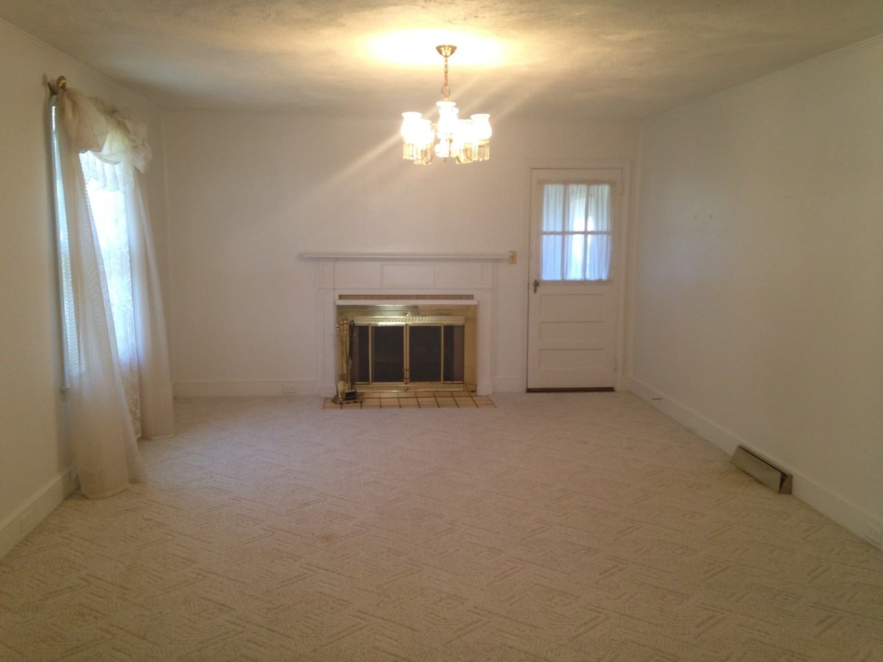 333 Saluda Ave - Photo 3 of 6