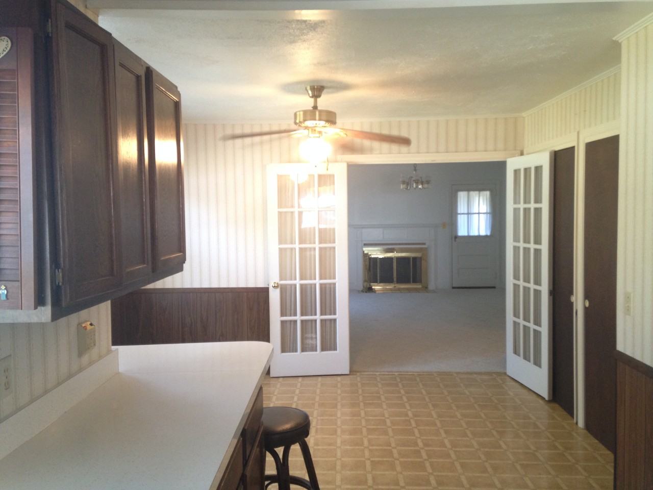 333 Saluda Ave - Photo 2 of 6