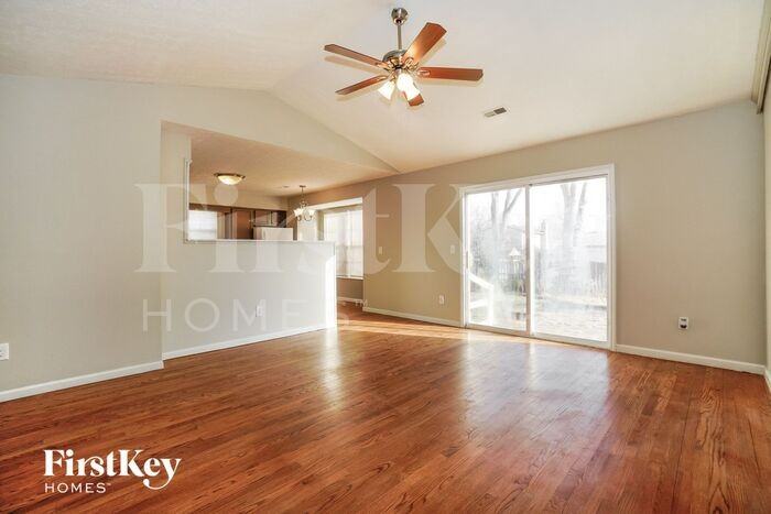 2544 Willowgate Rd - Photo 3 of 15