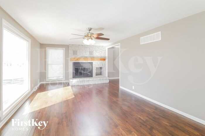 703 Hamblen Rd - Photo 3 of 15