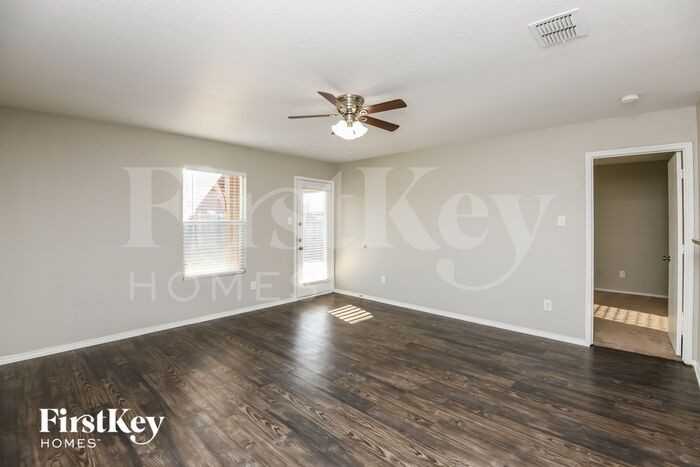 9021 Cheswick Dr - Photo 3 of 15