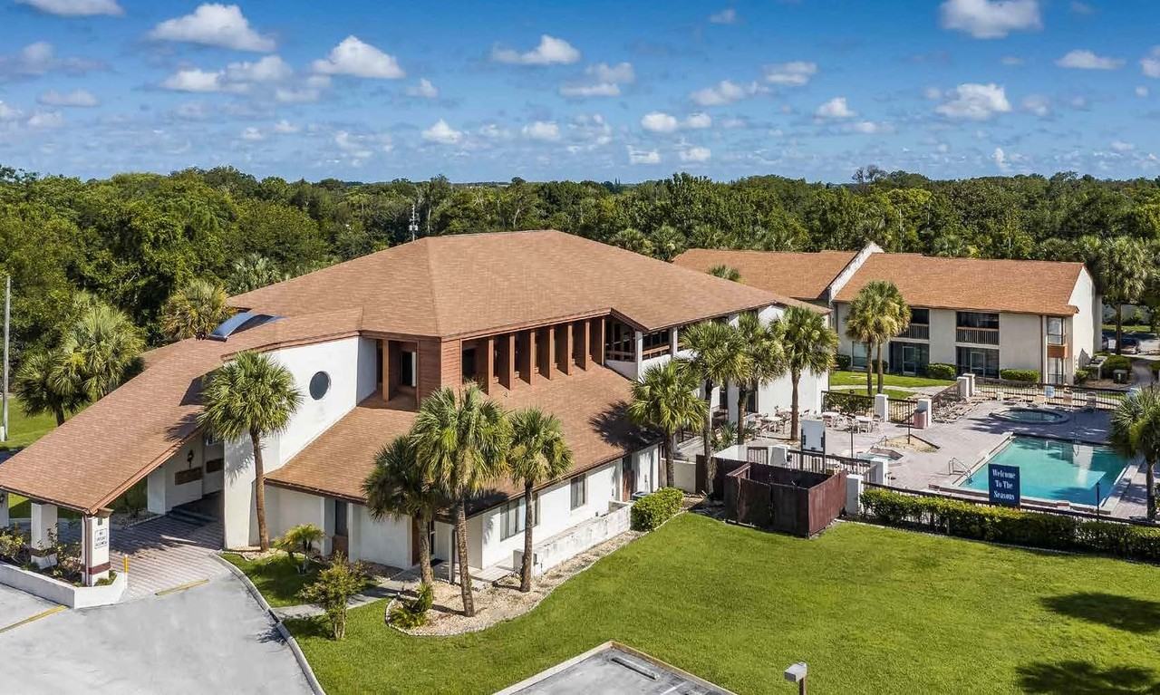 The Seasons - Photo 6 of 50