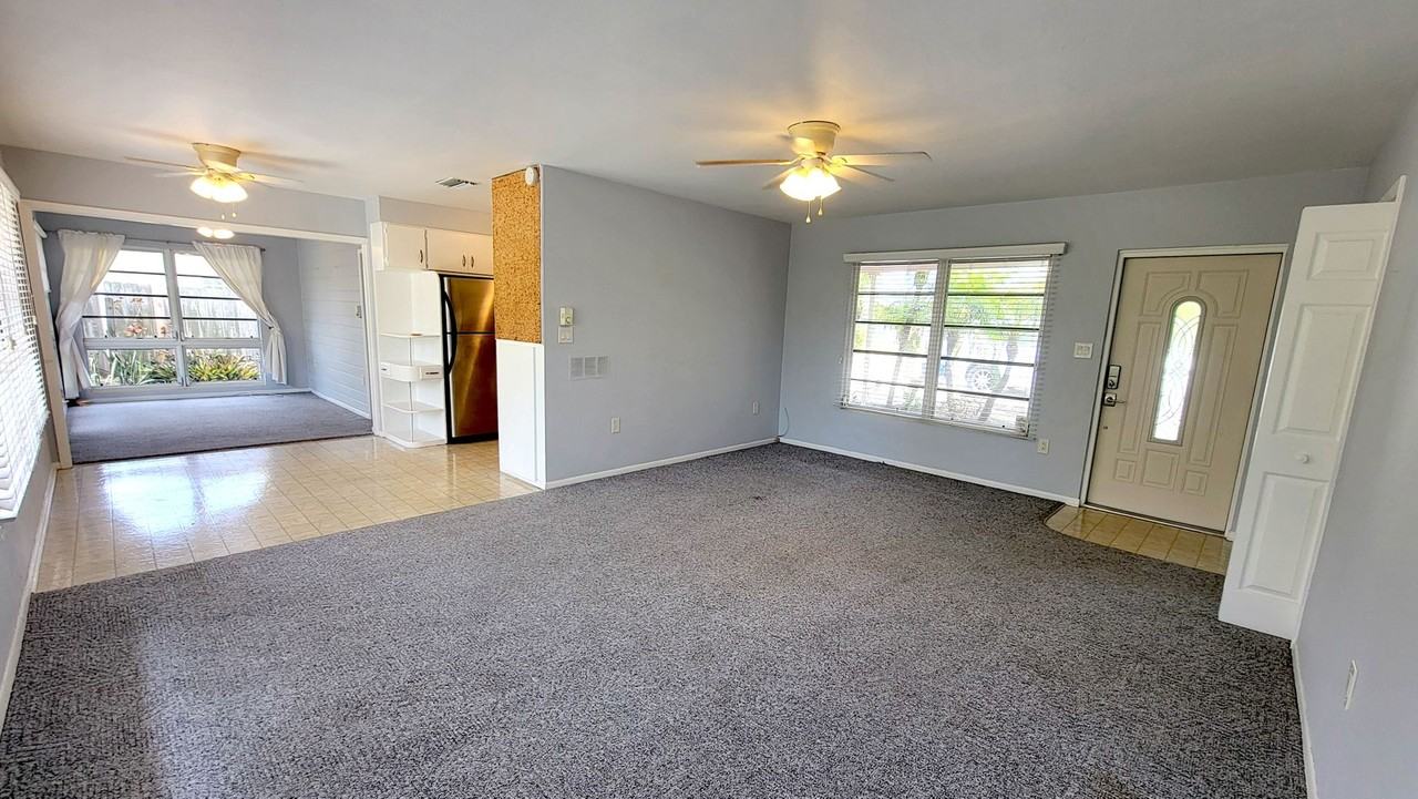 515 Sante Joseph St - Photo 3 of 28