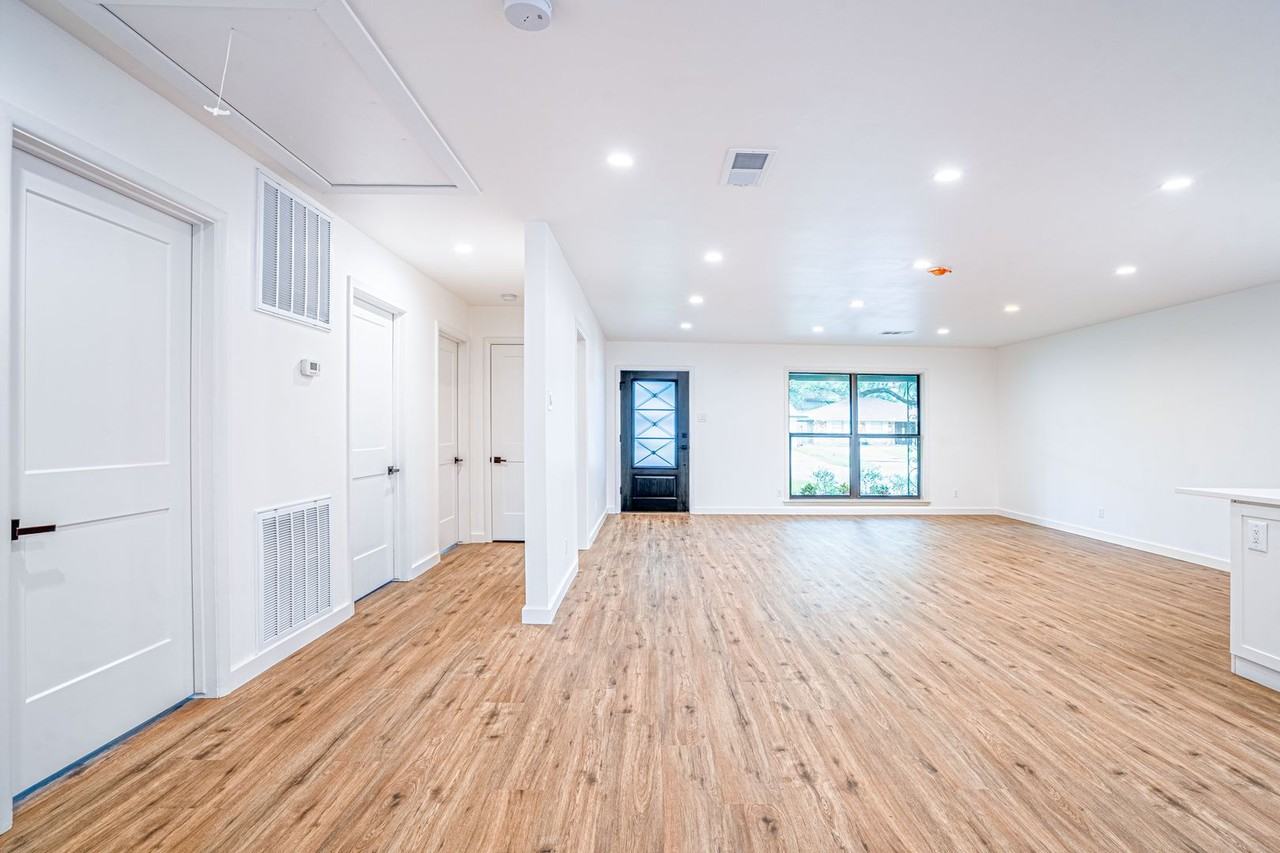 1422 Wisterwood Dr - Photo 6 of 26