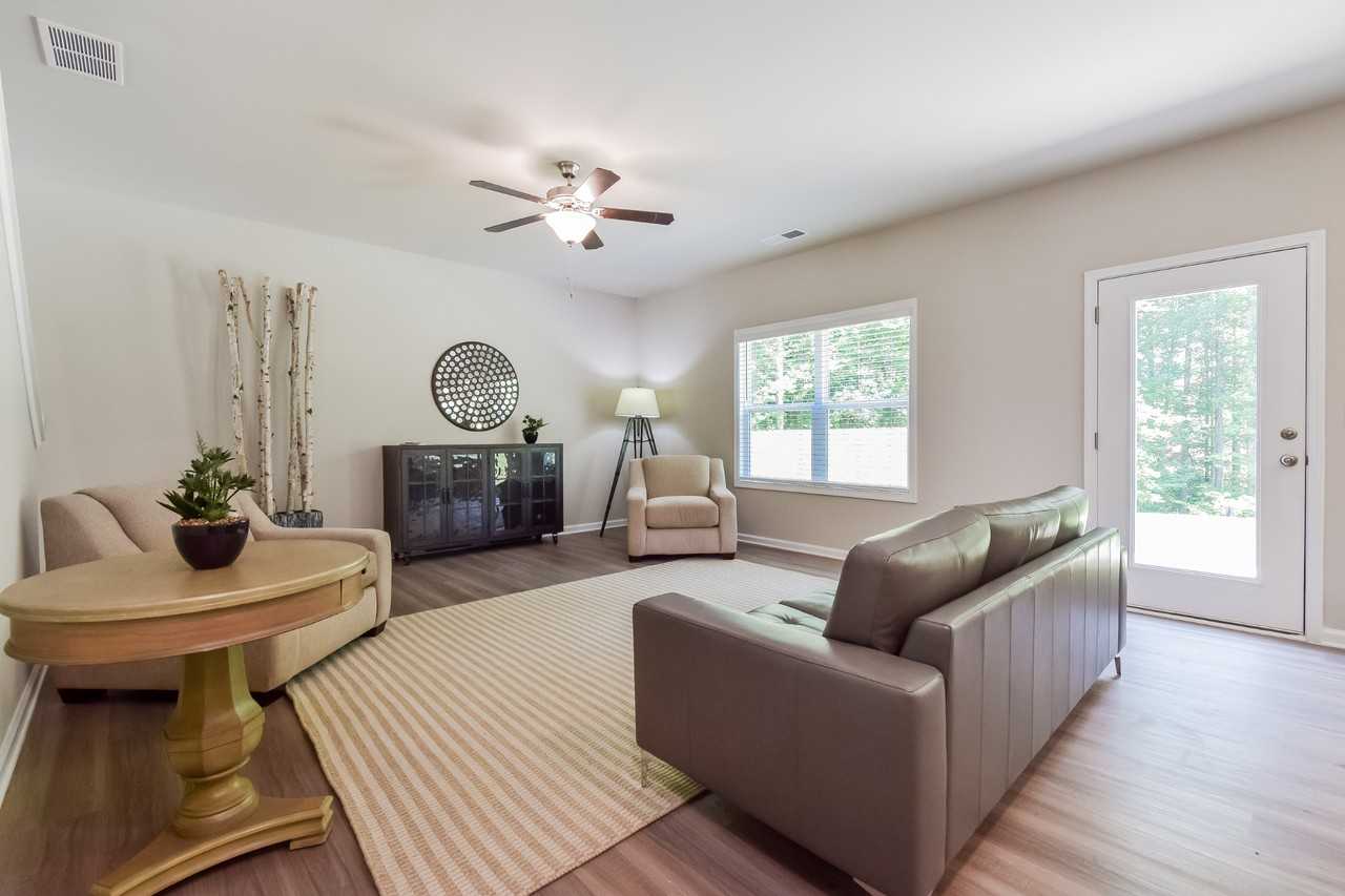 3405 Lilac Creek Trl - Photo 2 of 39