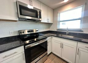 Lemon Bay Bungalows - Photo 1 of 1