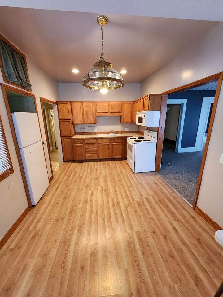 512 S Chilson Duplex - Photo 2 of 14