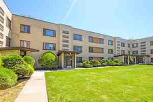 featured image of 10539 S Hale Ave