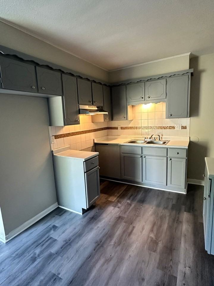 7923 Agnes Ave - Photo 3 of 12