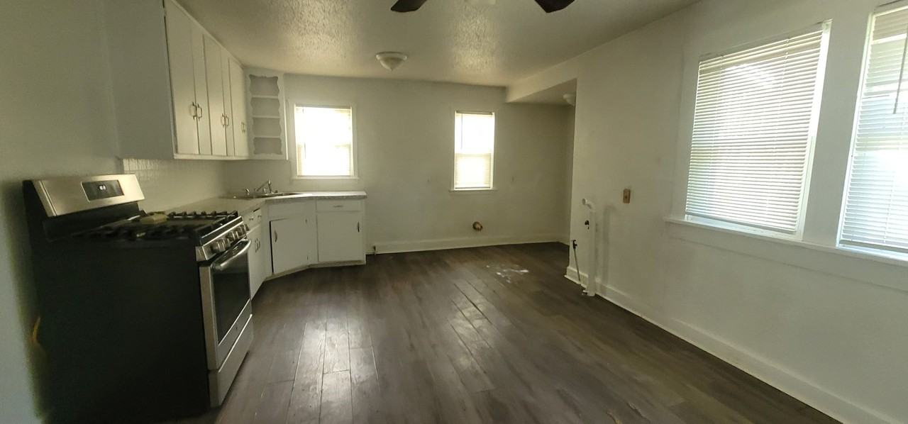 2306 Sw 5th Ave - Photo 5 of 5