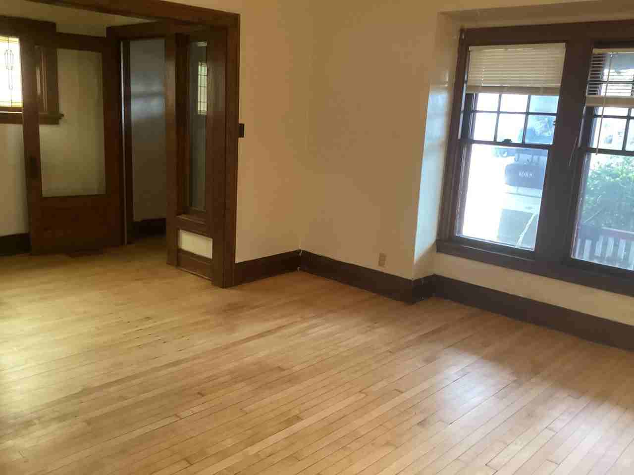 3033 N Bartlett Ave - Photo 3 of 9