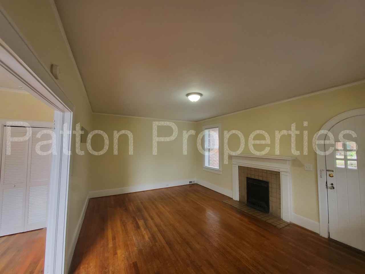 3412-3414 Blossom Street - Inside CoC - R13803-05-04 - Photo 2 of 17