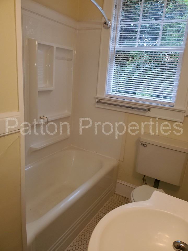 3412-3414 Blossom Street - Inside CoC - R13803-05-04 - Photo 3 of 17