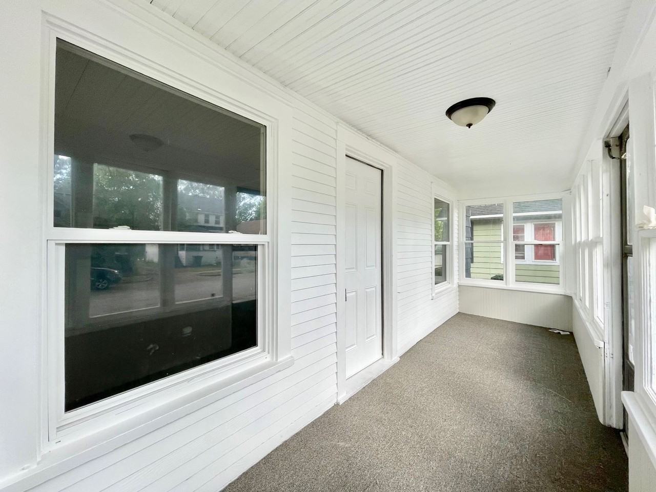 884 Emerson Ave - Photo 3 of 15