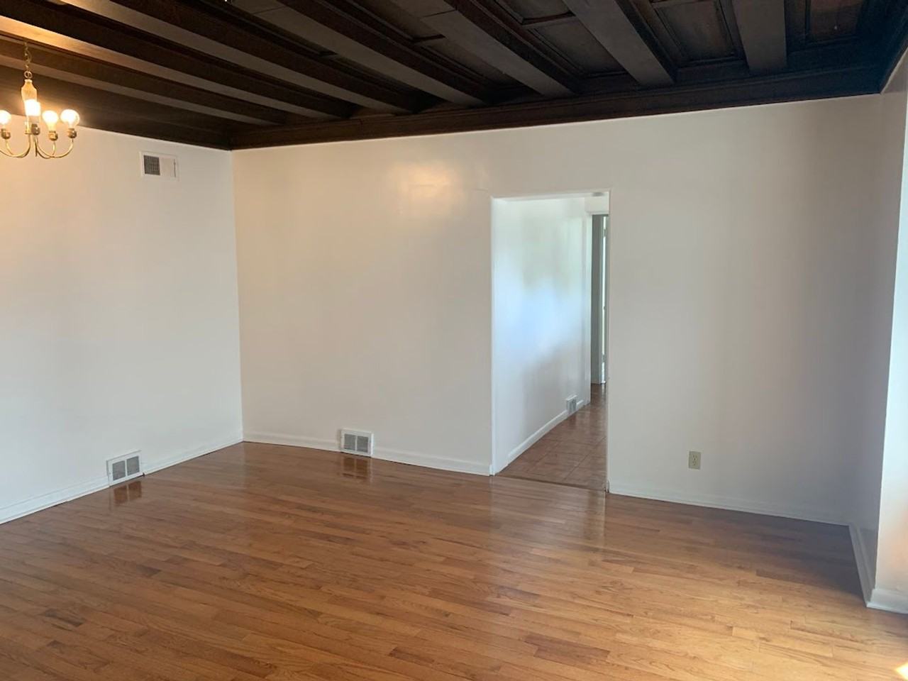 1167 Wightman St - Photo 6 of 25