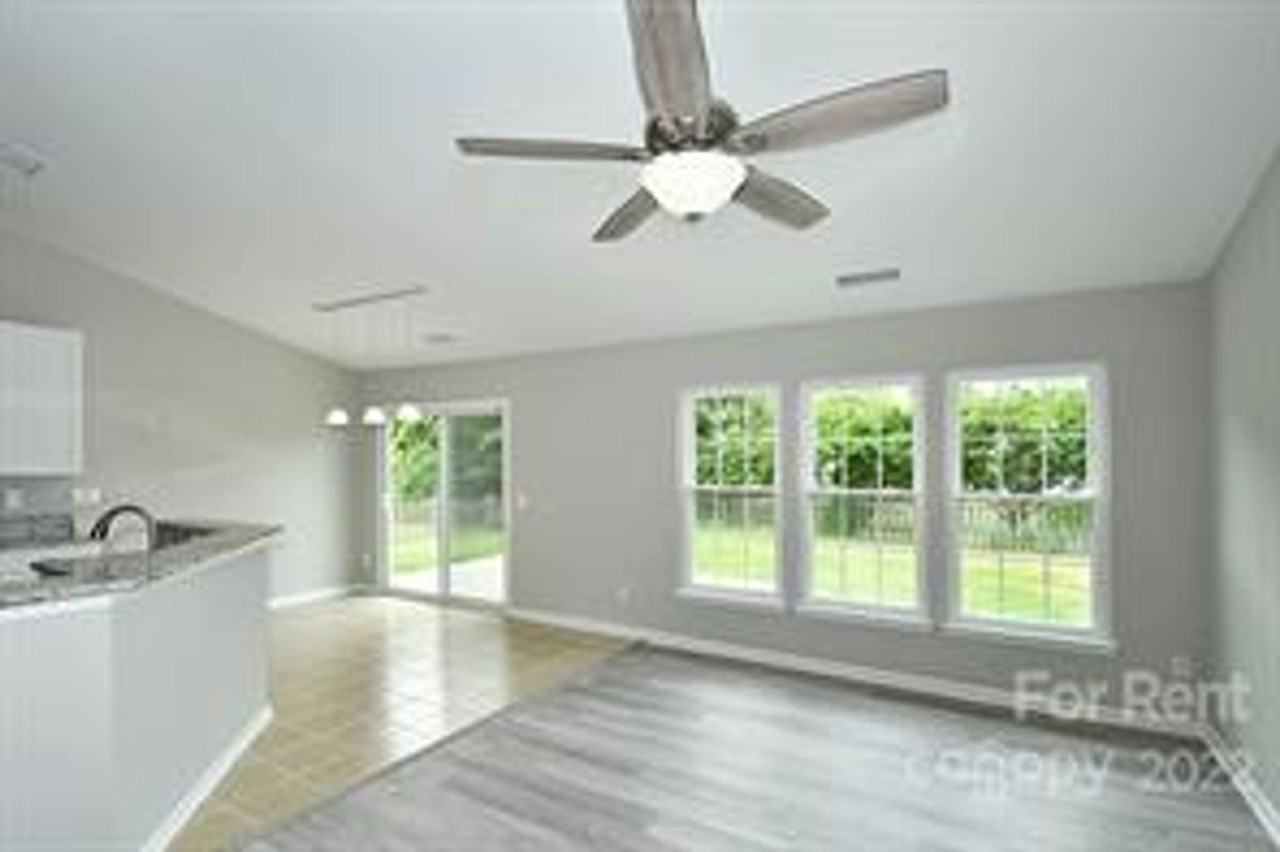 129 Bosburg Drive - Photo 6 of 8