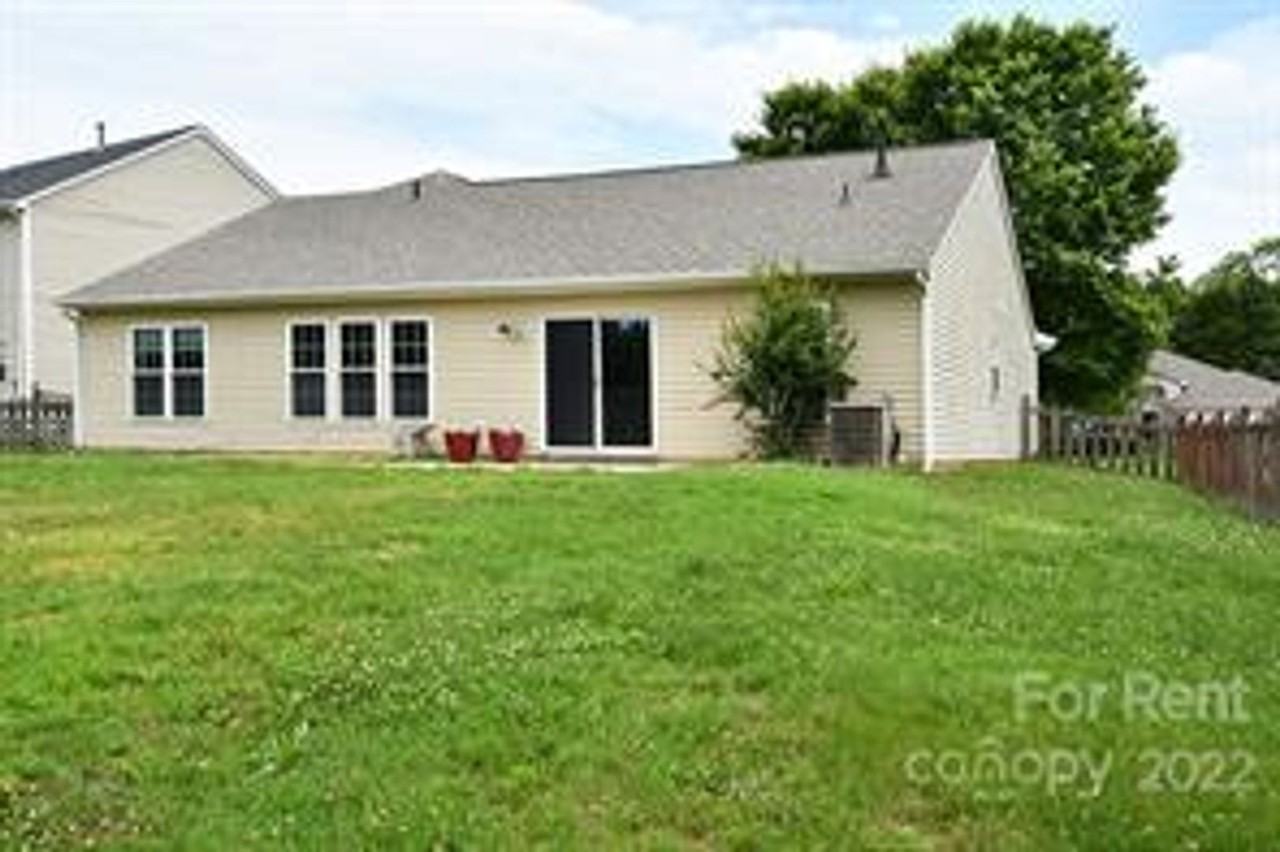 129 Bosburg Drive - Photo 7 of 8