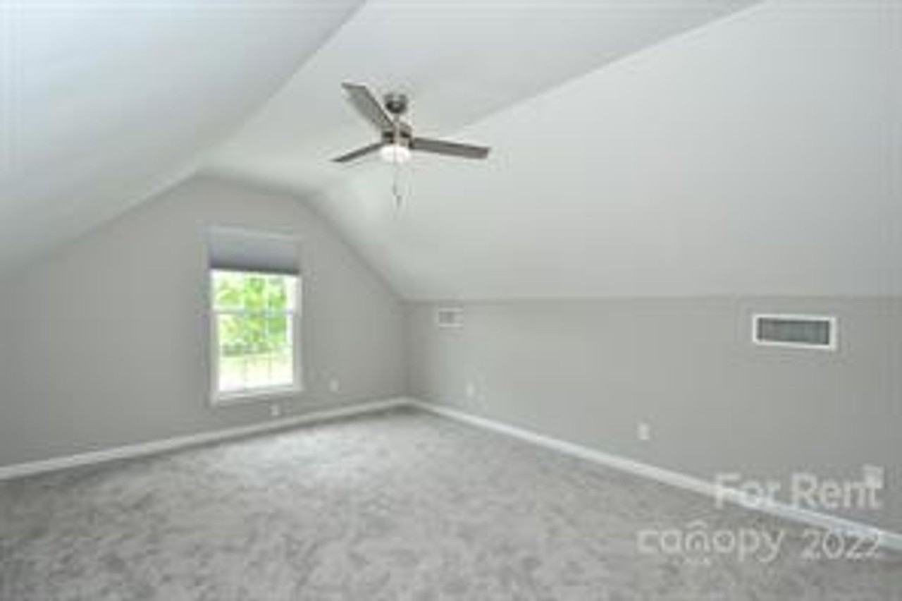 129 Bosburg Drive - Photo 4 of 8