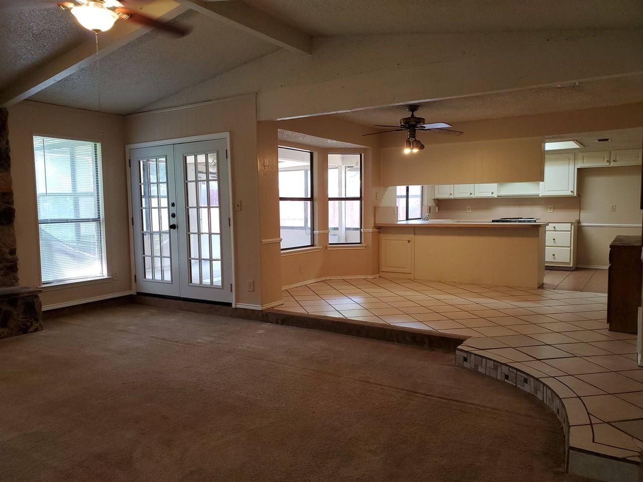 4200 Pyracantha Dr - Photo 4 of 17