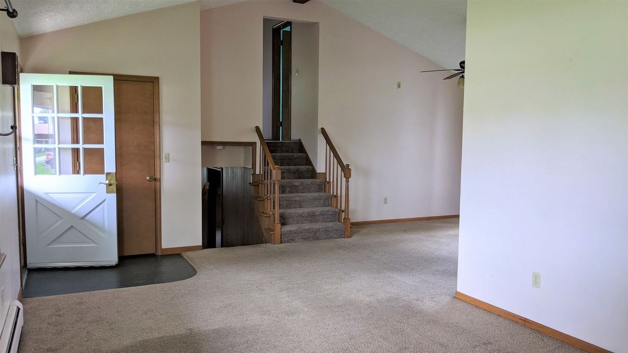 31 Kimber Ln - Photo 2 of 17