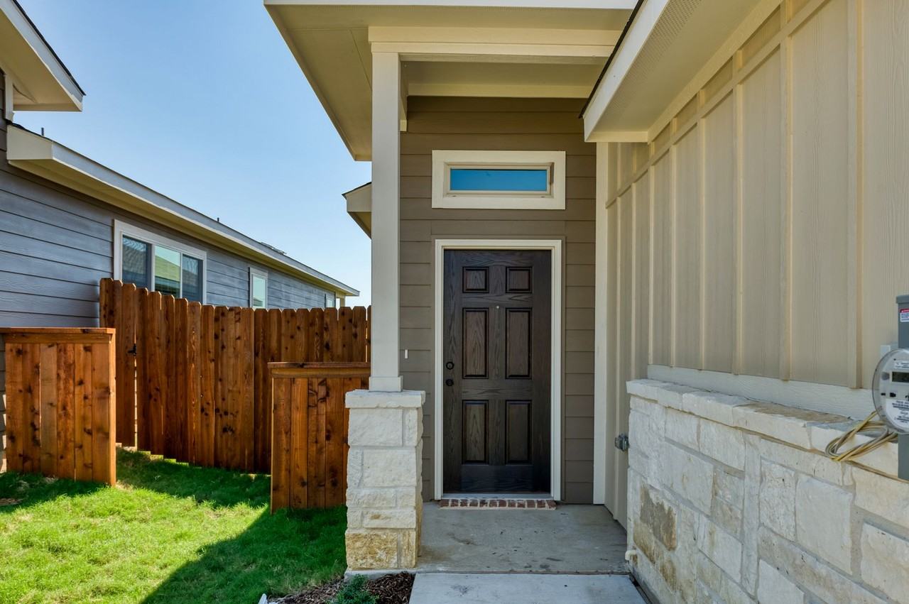 704 Harvest Moon Dr - Photo 3 of 21