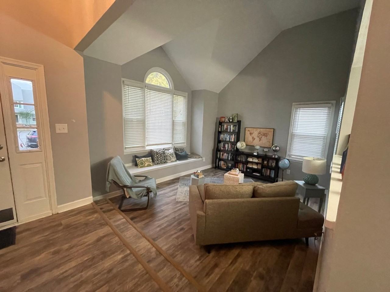 1022 Stillmeadows Ct - Photo 4 of 38