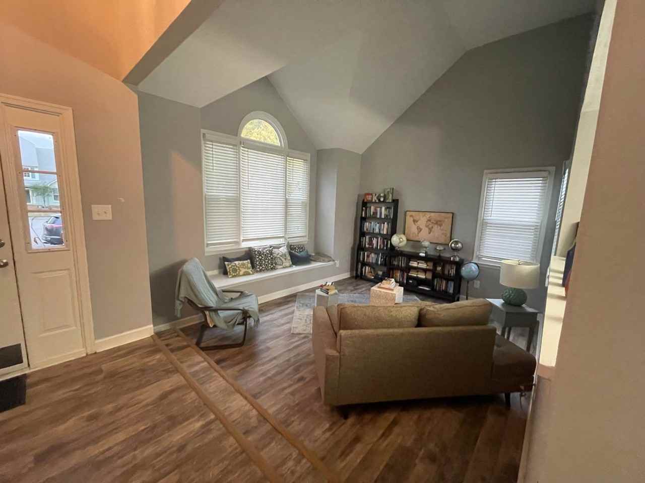 1022 Stillmeadows Ct - Photo 7 of 38