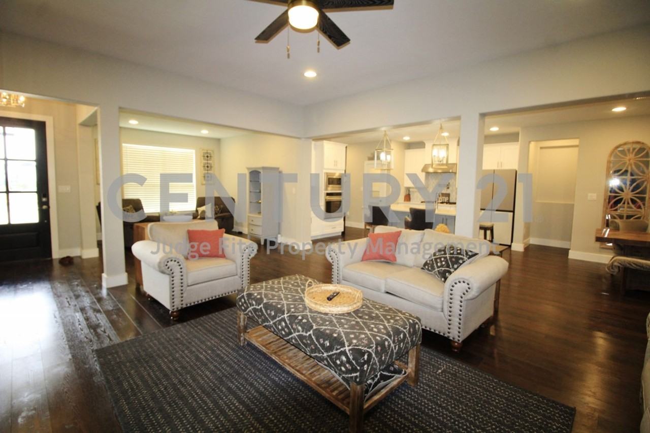 1057 Bandon Dunes Dr - Photo 3 of 11