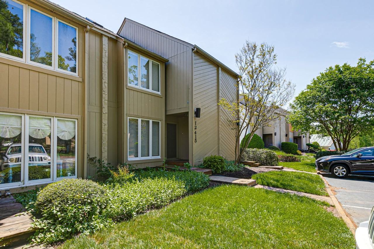 12415 Shore View Dr - Photo 3 of 21