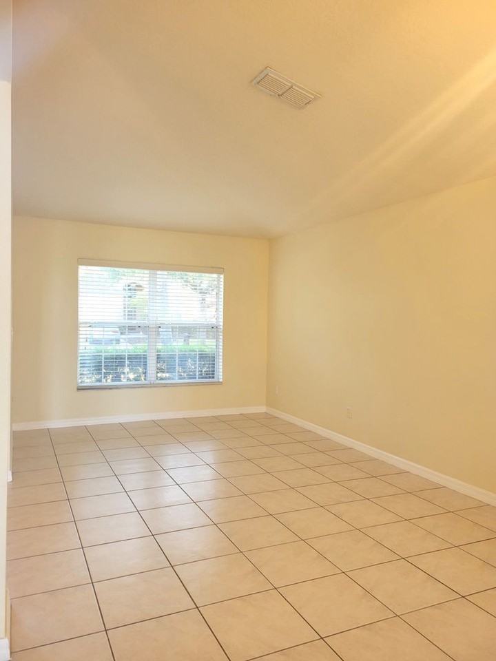 14055 Budworth Cir - Photo 7 of 41