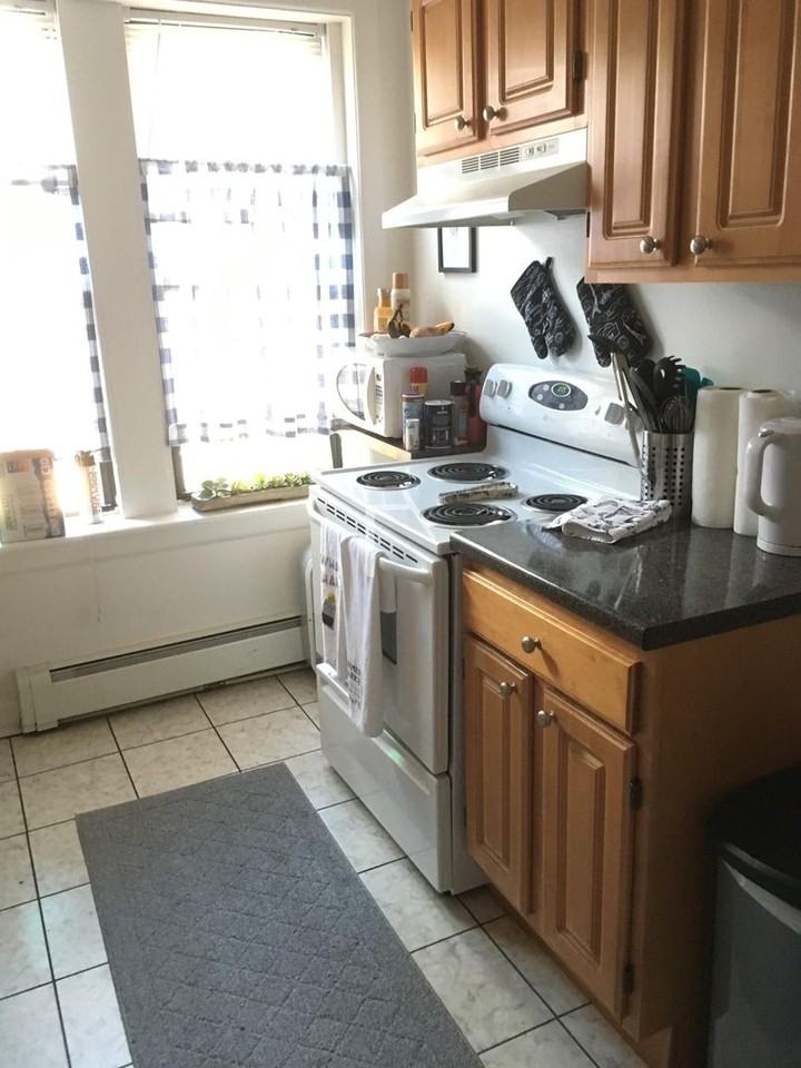 1960 Beacon St - Photo 7 of 14