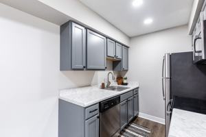 featured image of 150 E Broadway St