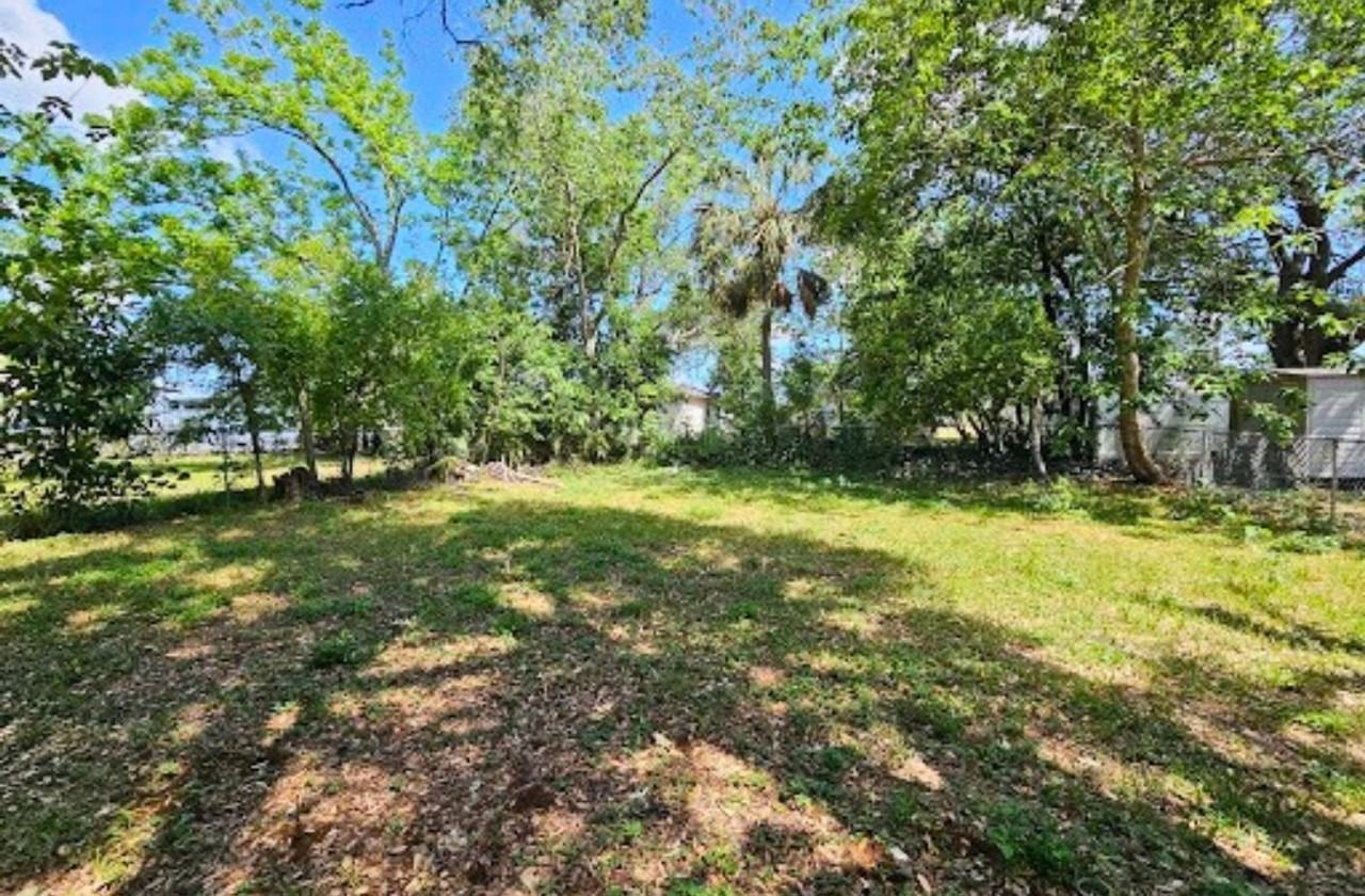 1216 E Myrtle St - Photo 4 of 19
