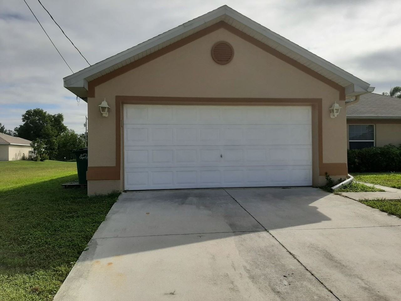 1221 Nw 22nd Pl - Photo 2 of 24