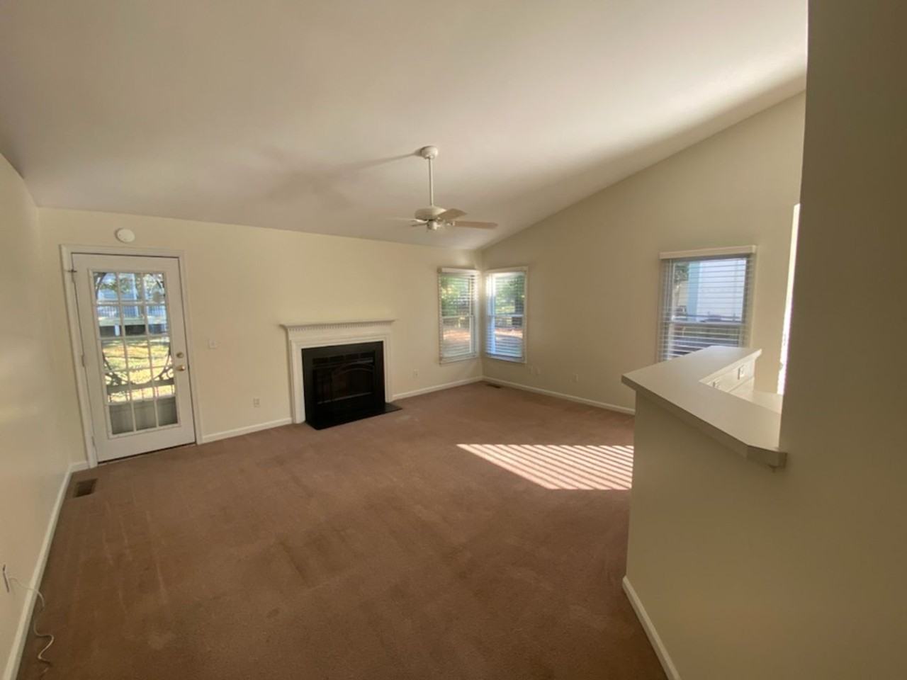 4810 Heritage Woods Ct - Photo 3 of 17
