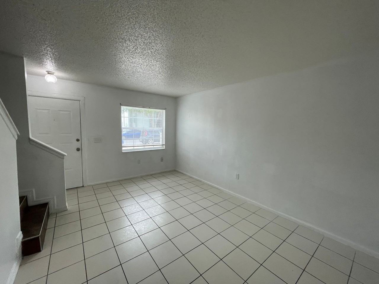 126 Lori Anne Ln - Photo 3 of 17