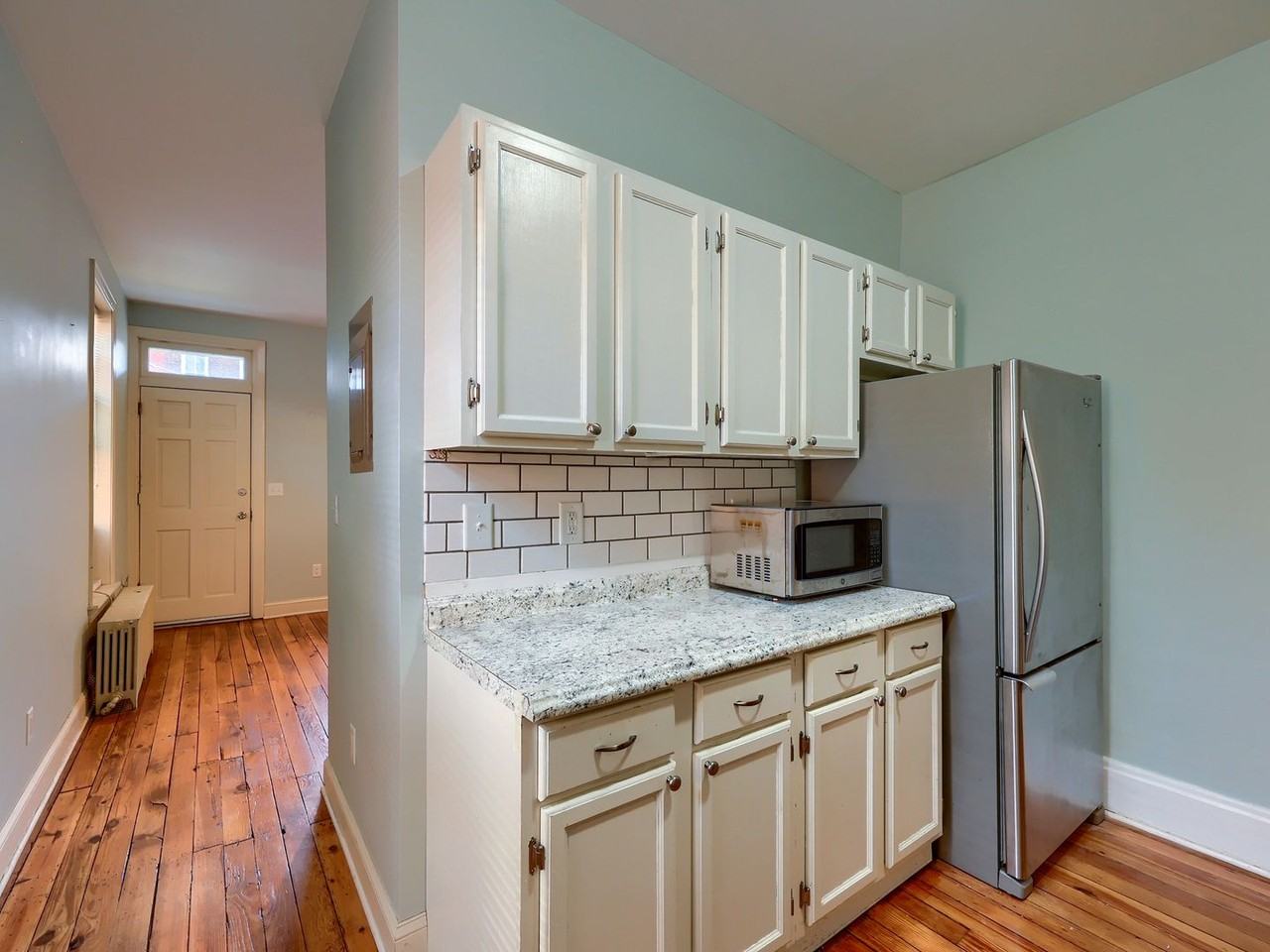 1515 Green St - Photo 3 of 27