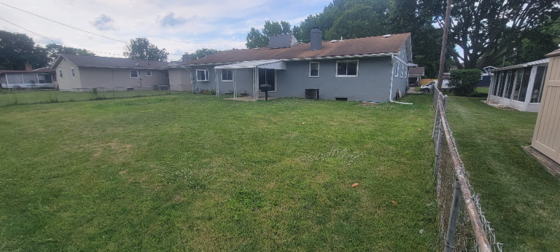 1147 Dechant Ct - Photo 3 of 22